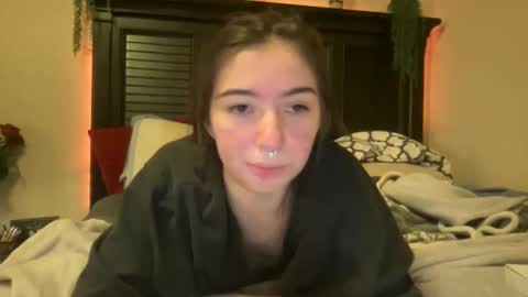 luvrxstarx online show from November 30, 2025, 12:47 am