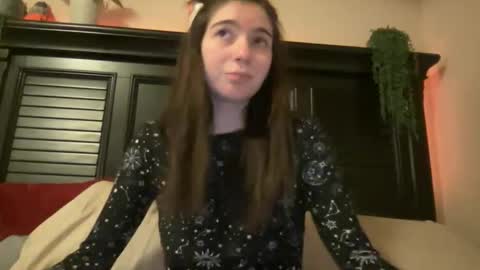 luvrxstarx online show from December 5, 2025, 12:08 am