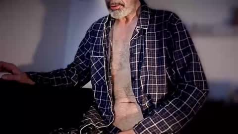 Im a   -  CAMGUY YOU  LIKE to FUCK online show from October 19, 2025, 3:45 pm