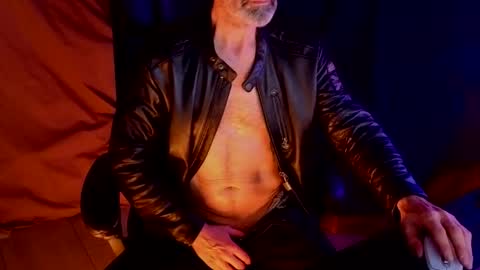 Im a   -  CAMGUY YOU  LIKE to FUCK online show from February 1, 2026, 1:37 am