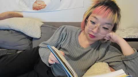 LuxGray online show from December 15, 2024, 4:51 am