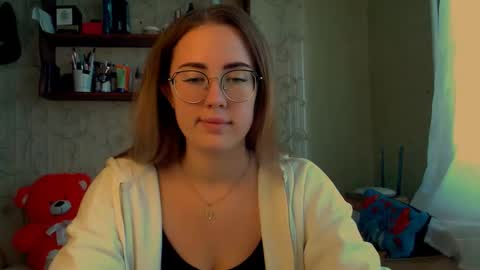 Katie online show from November 24, 2025, 10:59 am