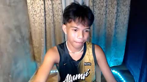 luxirfy online show from November 28, 2025, 3:14 pm