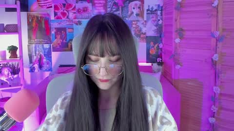 Snapshot of luxrayi chatting on February 7, 2025, 8:53 pm Ray online show from February 7, 2025, 8:53 pm