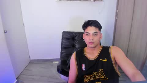 Snapshot of luxrx chatting on May 23, 2026, 7:07 pm luxrx online show from May 23, 2026, 7:07 pm