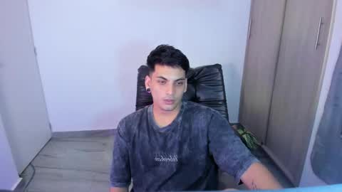 Snapshot of luxrx chatting on May 25, 2026, 8:48 pm luxrx online show from May 25, 2026, 8:48 pm
