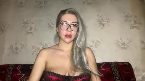 Snapshot of luxsonyastar chatting on November 23, 2025, 1:22 pm LuxSonyaStar online show from November 23, 2025, 1:22 pm