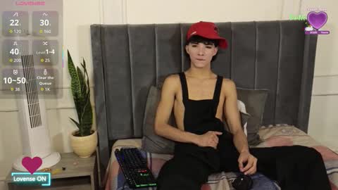 Tommy and Polly online show from October 7, 2025, 8:39 pm