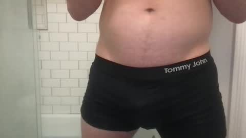 lvguynextdoor440656 online show from October 29, 2025, 1:41 am