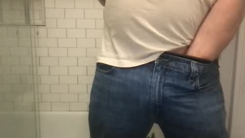 lvguynextdoor440656 online show from December 22, 2025, 3:03 am