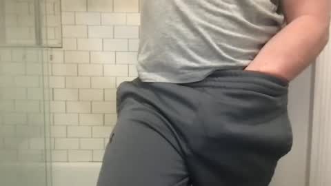 lvguynextdoor440656 online show from March 27, 2026, 2:17 am