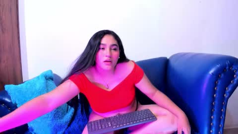 Snapshot of lya_dubois_ chatting on February 12, 2026, 1:28 pm LYA DUBOIS online show from February 12, 2026, 1:28 pm