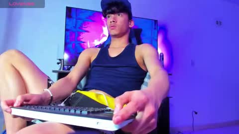 Lyam online show from March 12, 2026, 5:46 am