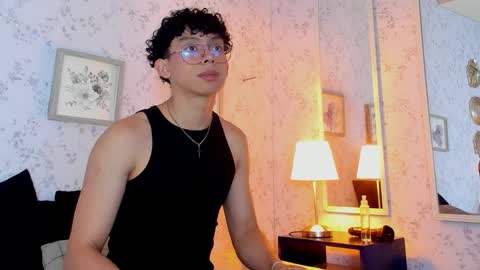 Lyan online show from March 16, 2026, 7:07 pm