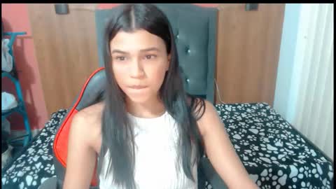 lyanamerry03 online show from October 2, 2025, 8:49 pm