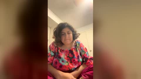 lydiasheer online show from June 9, 2026, 2:01 am