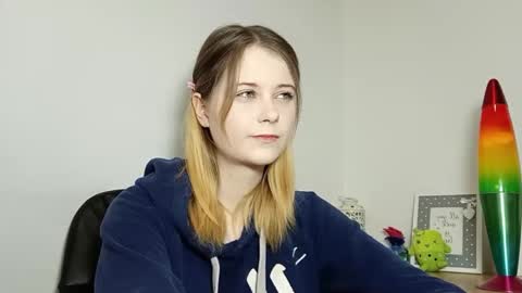 Lydia online show from December 1, 2025, 7:19 pm