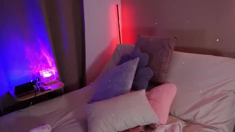 Lyhana Lee online show from January 13, 2026, 10:42 am