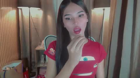 LYKA LOOPS online show from March 29, 2026, 12:38 pm