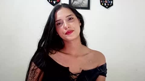 lyla online show from December 12, 2024, 2:48 am