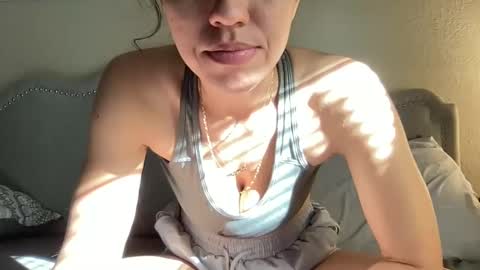 Snapshot of lylajades chatting on February 4, 2025, 9:10 pm Olivia online show from February 4, 2025, 9:10 pm