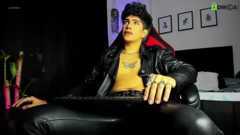 Lyle Bennett Freelance Model online show from June 22, 2026, 10:34 am