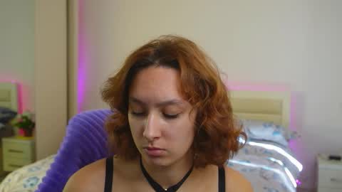 Snapshot of lylianrosse chatting on October 10, 2025, 7:07 am Lylian online show from October 10, 2025, 7:07 am