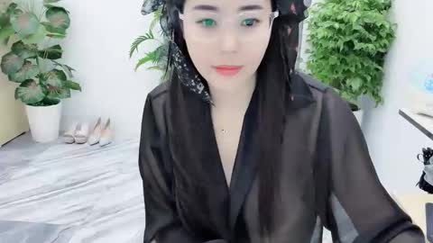 lyly_sweet97 online show from October 17, 2025, 2:15 am