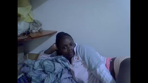 lyn_anna online show from February 7, 2026, 4:49 am