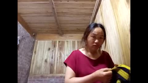 Snapshot of lyn_eva chatting on May 16, 2026, 11:25 pm lyn_eva online show from May 16, 2026, 11:25 pm