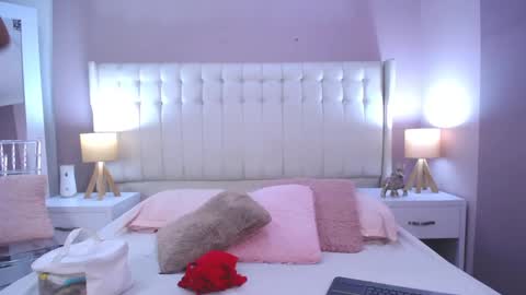 Lyn online show from February 27, 2025, 11:20 am