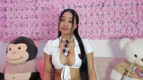 lynda_bonnie online show from November 16, 2025, 2:11 pm