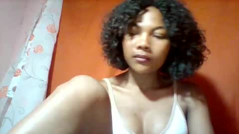 lyndah19 online show from November 27, 2025, 11:29 pm