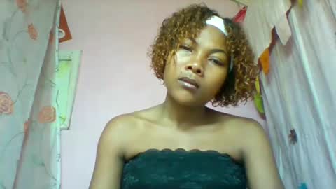 lyndah19 online show from February 2, 2026, 3:44 pm