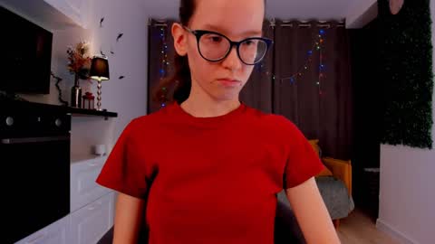 Sara online show from February 2, 2025, 7:14 pm