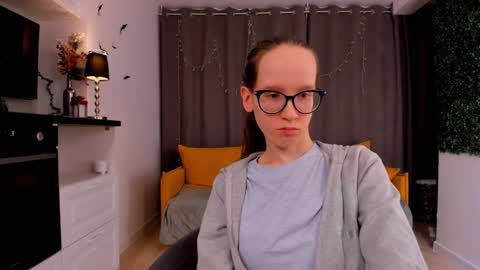 Sara online show from February 8, 2025, 10:19 pm