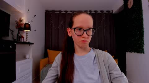 Sara online show from February 13, 2025, 10:22 pm