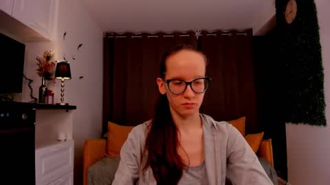 Sara online show from February 18, 2025, 2:05 am