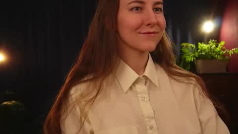 Snapshot of lynn_feline chatting on November 29, 2025, 1:14 pm Lynn online show from November 29, 2025, 1:14 pm