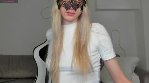 lynnadream_ online show from June 6, 2026, 2:49 am
