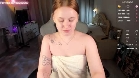 lynne_dawson online show from April 19, 2026, 6:10 pm