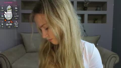 Lynn online show from November 9, 2025, 3:32 pm