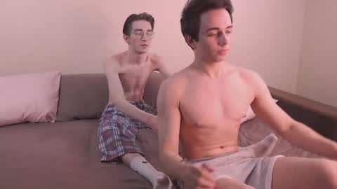 Snapshot of lyonfilm chatting on December 14, 2024, 7:25 pm KennyEliot online show from December 14, 2024, 7:25 pm