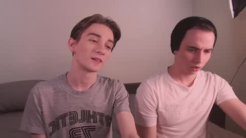 Snapshot of lyonfilm chatting on December 18, 2024, 6:25 pm KennyEliot online show from December 18, 2024, 6:25 pm