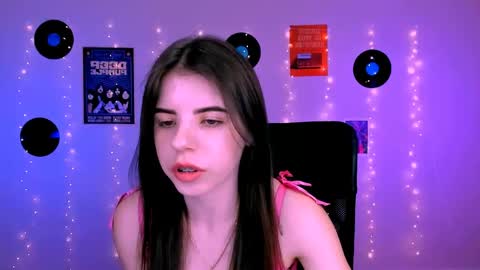 lyra_desire online show from May 28, 2026, 8:44 am