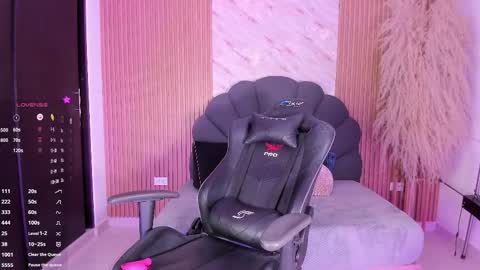    VIVIANA    online show from October 30, 2025, 2:24 am