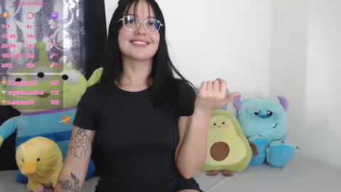 lyshana online show from February 7, 2025, 2:04 pm