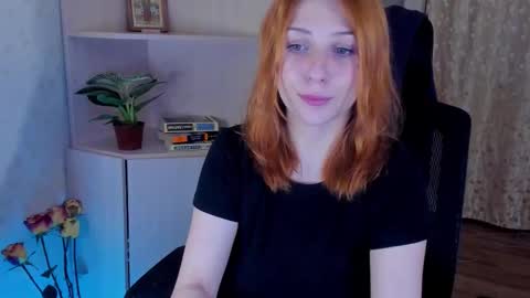 lyssan_xo online show from November 1, 2025, 5:59 pm