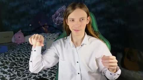 Snapshot of m1shq chatting on November 8, 2025, 6:40 pm m1shq online show from November 8, 2025, 6:40 pm