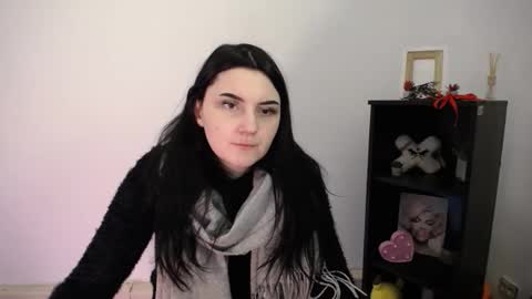 Snapshot of m_i_k_i_ chatting on February 10, 2026, 11:25 am m_i_k_i_ online show from February 10, 2026, 11:25 am